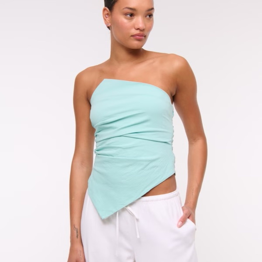 Abercrombie & Fitch Asymmetrical Strapless Top